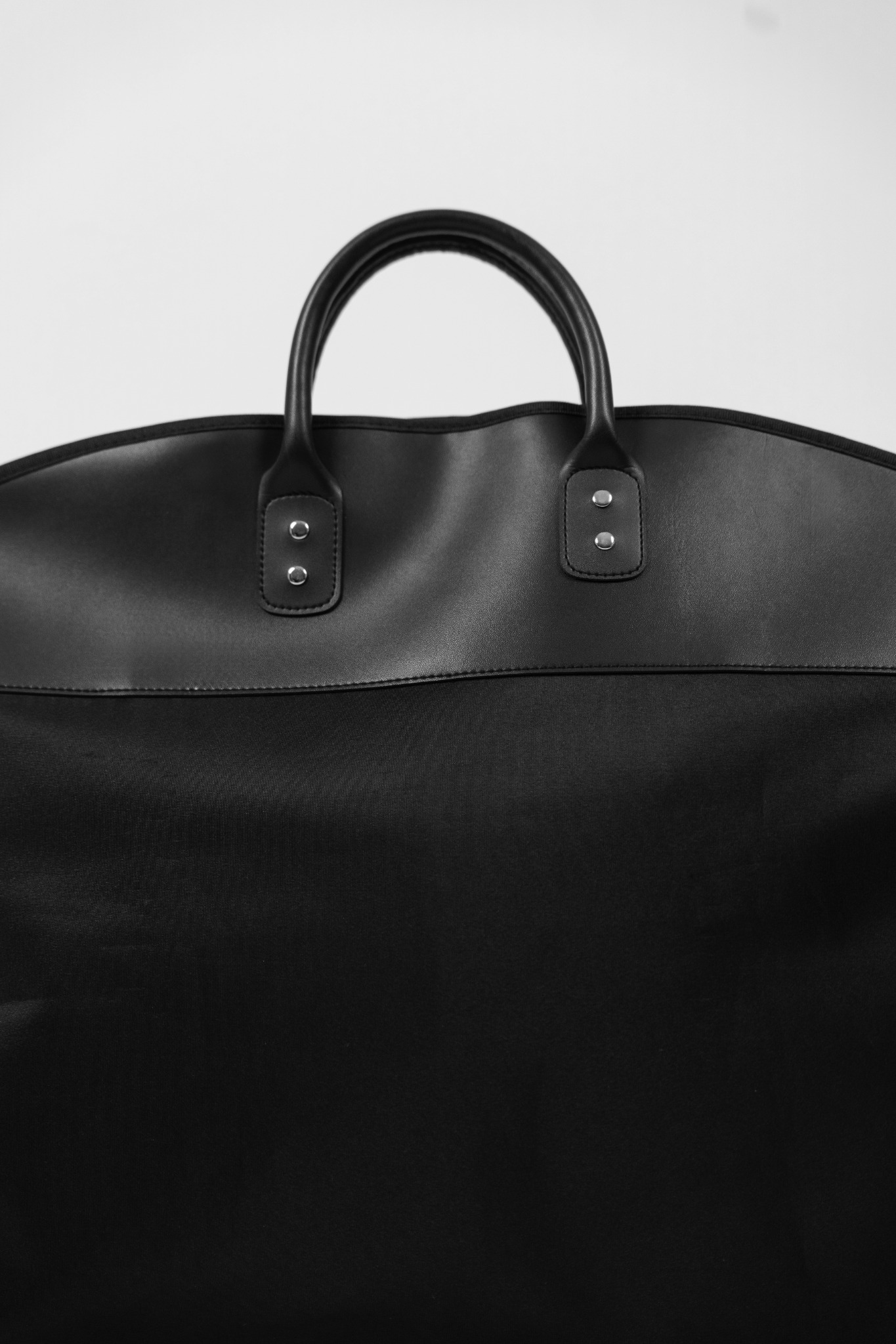 open heart garment bag, détail