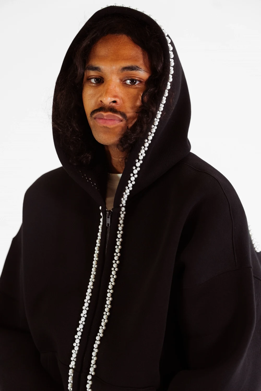black pearl- zip hoddie, detail view
